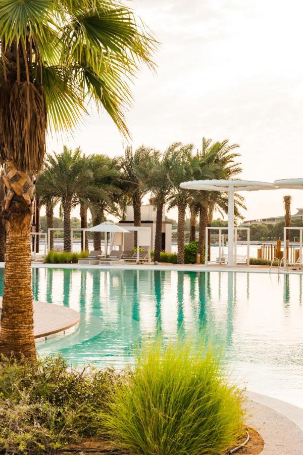 Erth Abu Dhabi Hotel ภายนอก รูปภาพ