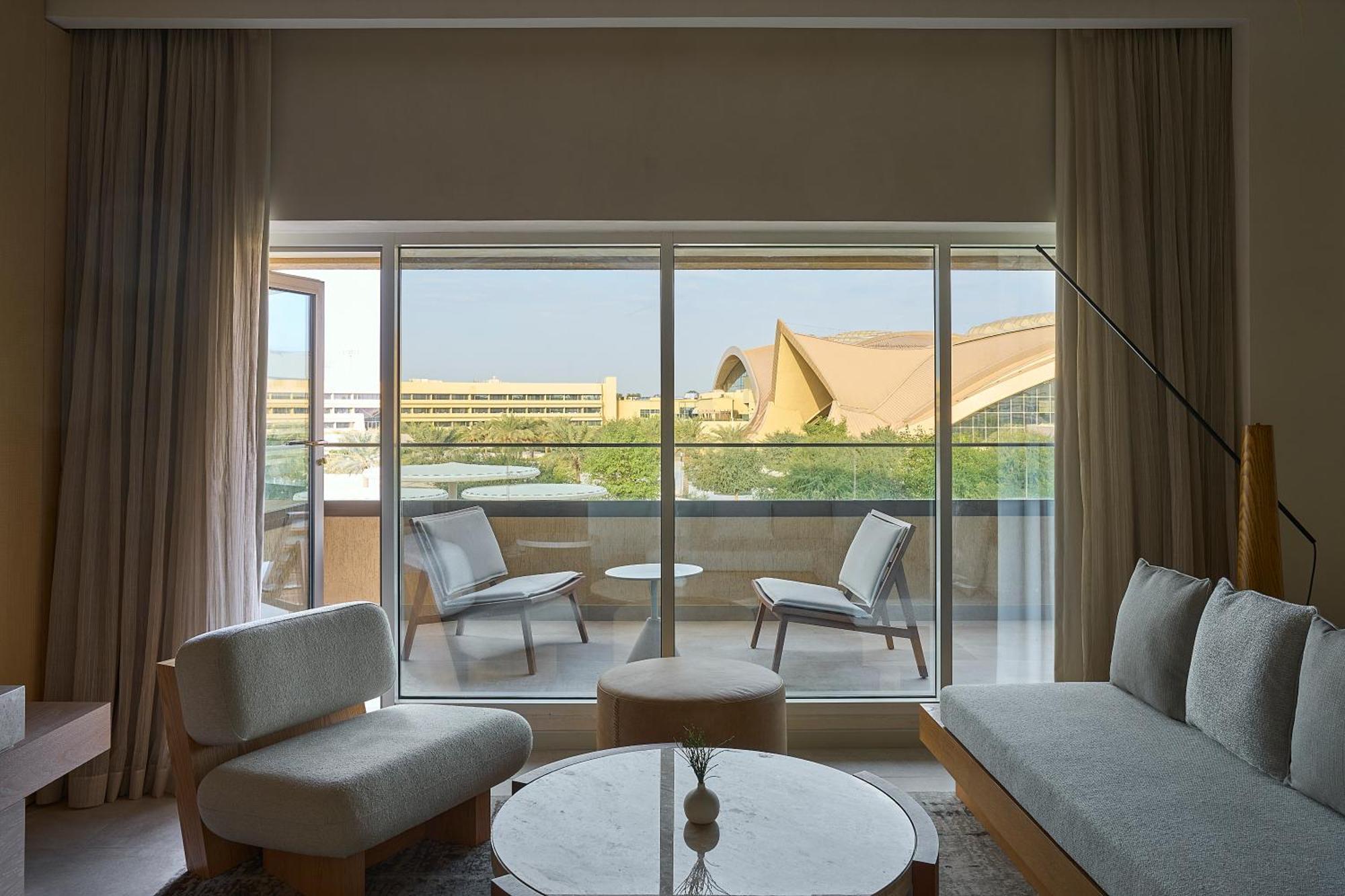 Erth Abu Dhabi Hotel ภายนอก รูปภาพ